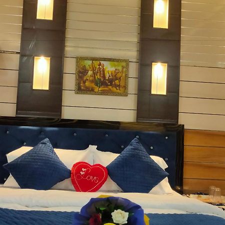 Hotel Sri Krishna Residency à Bénarès Extérieur photo