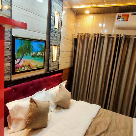 Hotel Sri Krishna Residency à Bénarès Extérieur photo