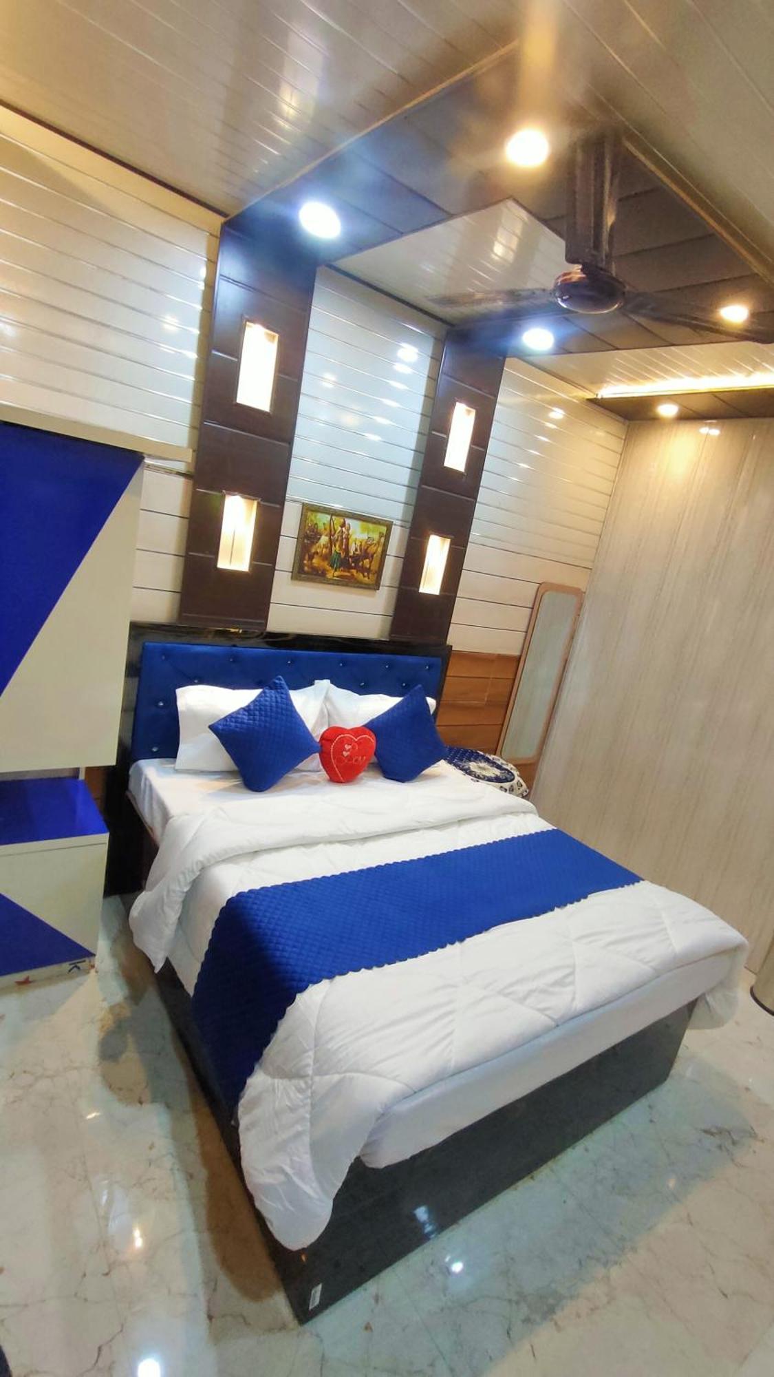 Hotel Sri Krishna Residency à Bénarès Extérieur photo