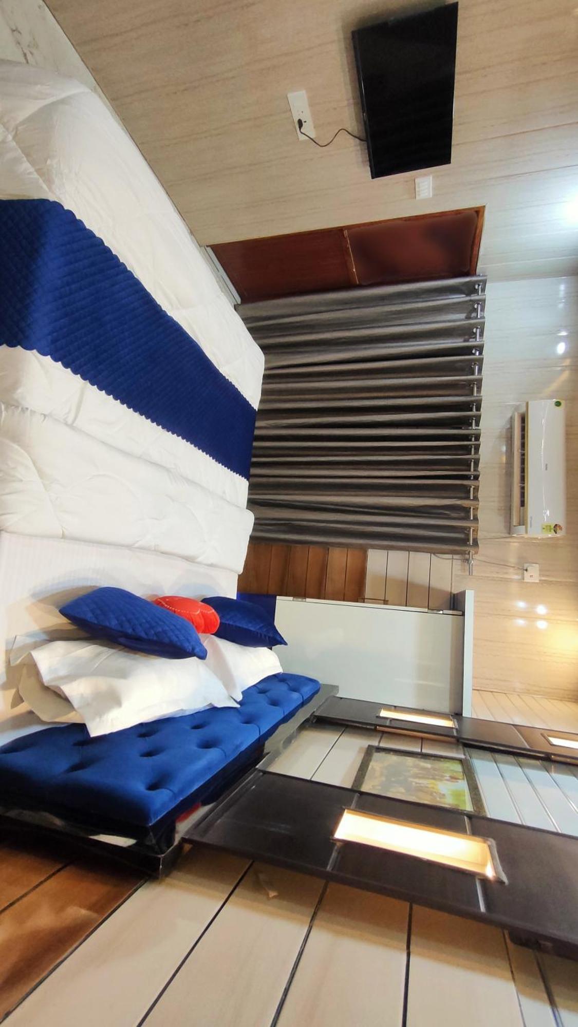 Hotel Sri Krishna Residency à Bénarès Extérieur photo